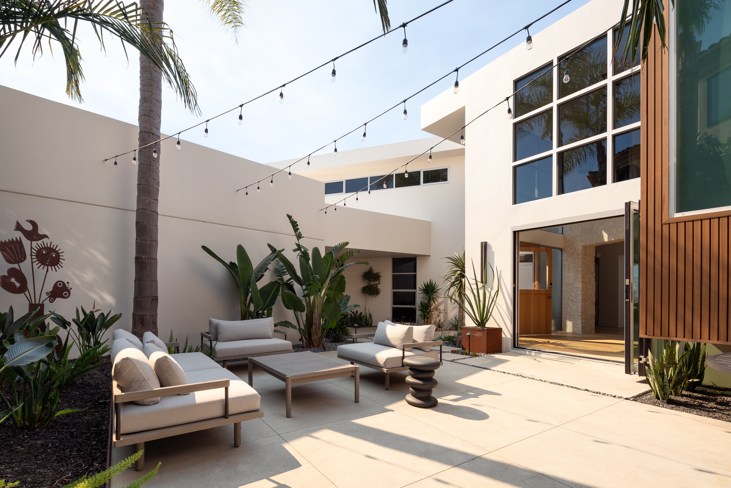 Courtyard outdoor seating